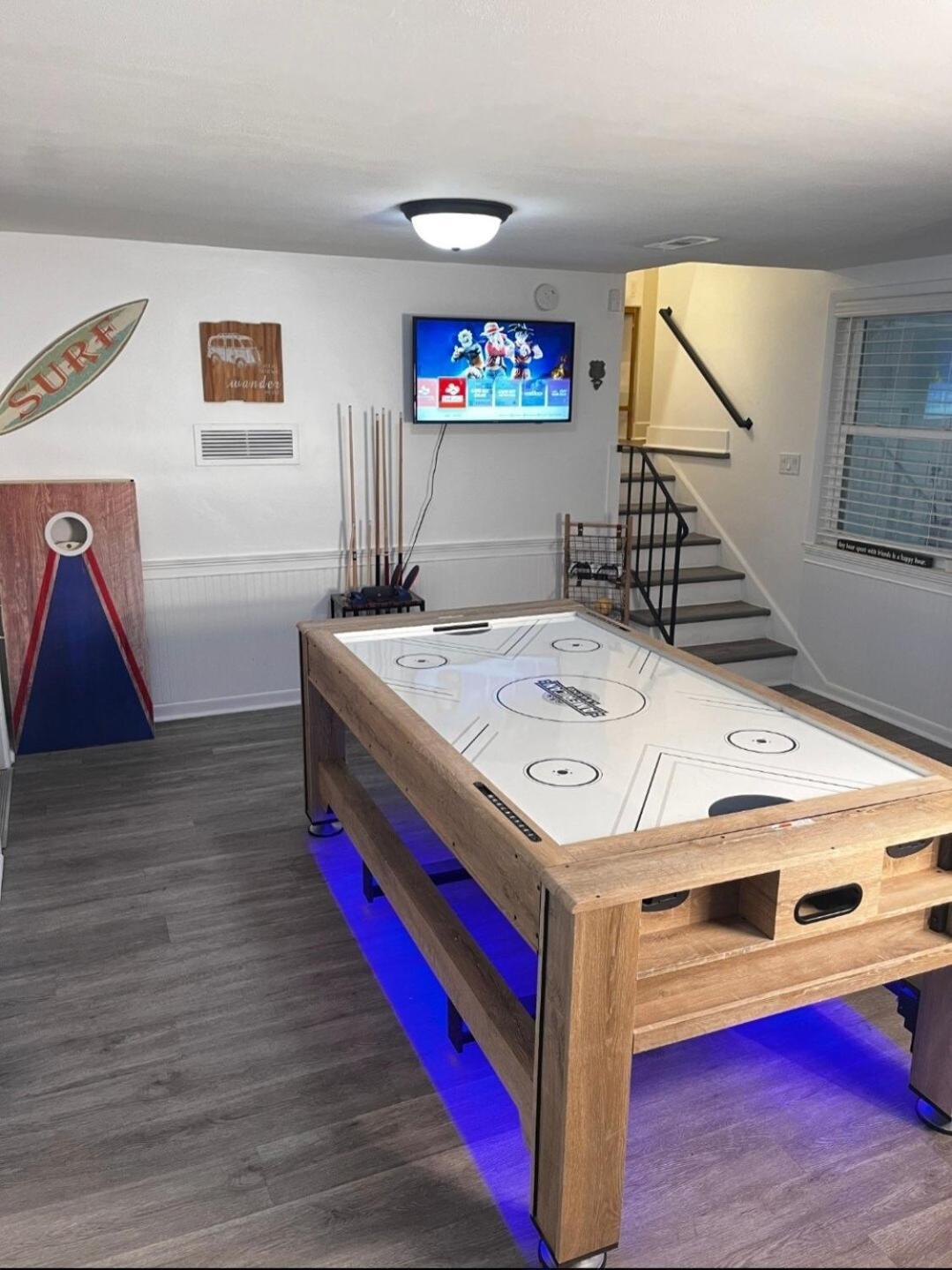 Ferienhaus 904 Nomad's Nest Mid-century Modern Entertainment With Vibes, 2 Mega Gamerooms, Pingpong, Pooltable, Gym, Patio Jacksonville