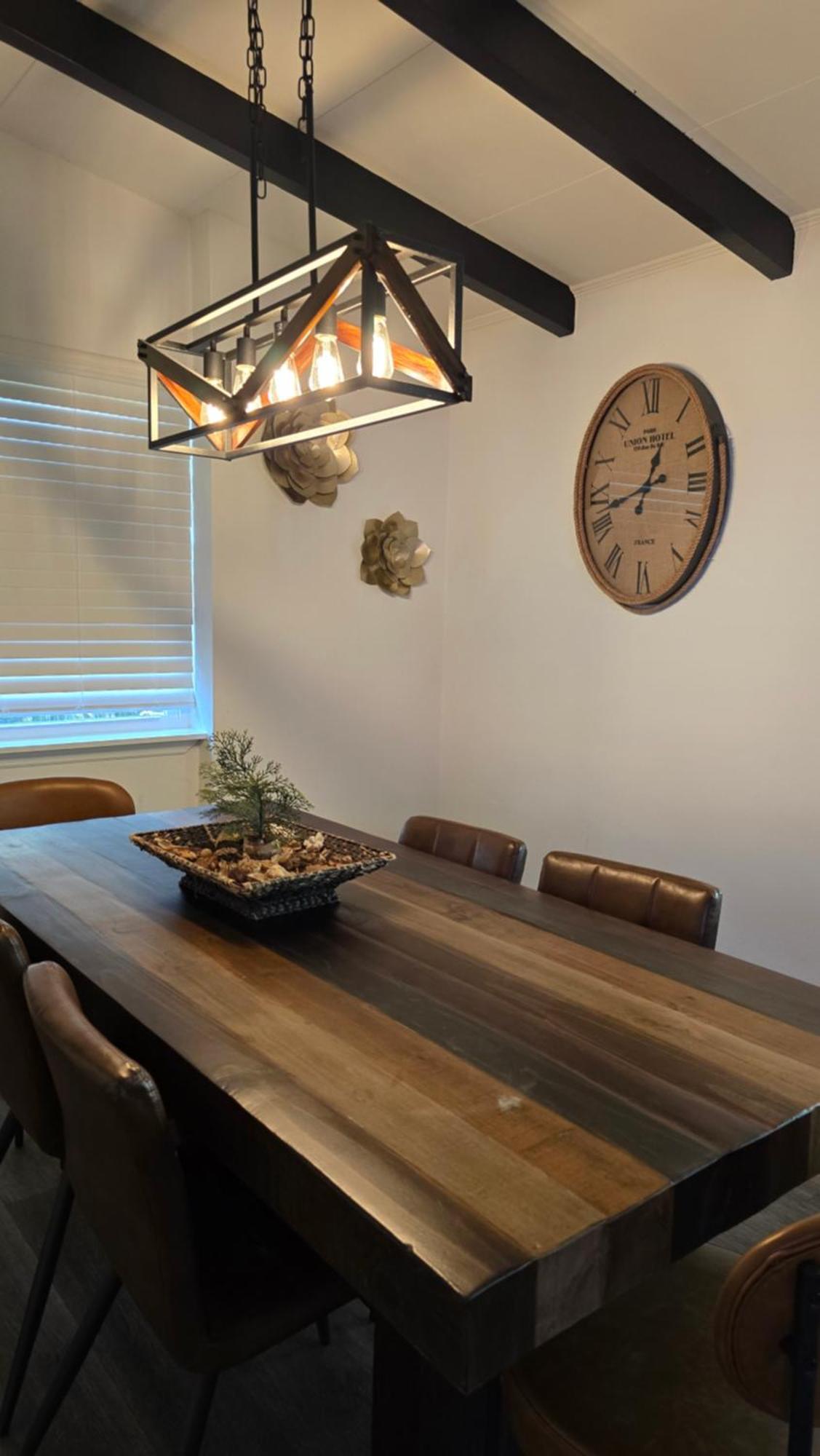 904 Nomad's Nest Mid-century Modern Entertainment With Vibes, 2 Mega Gamerooms, Pingpong, Pooltable, Gym, Patio Ferienhaus