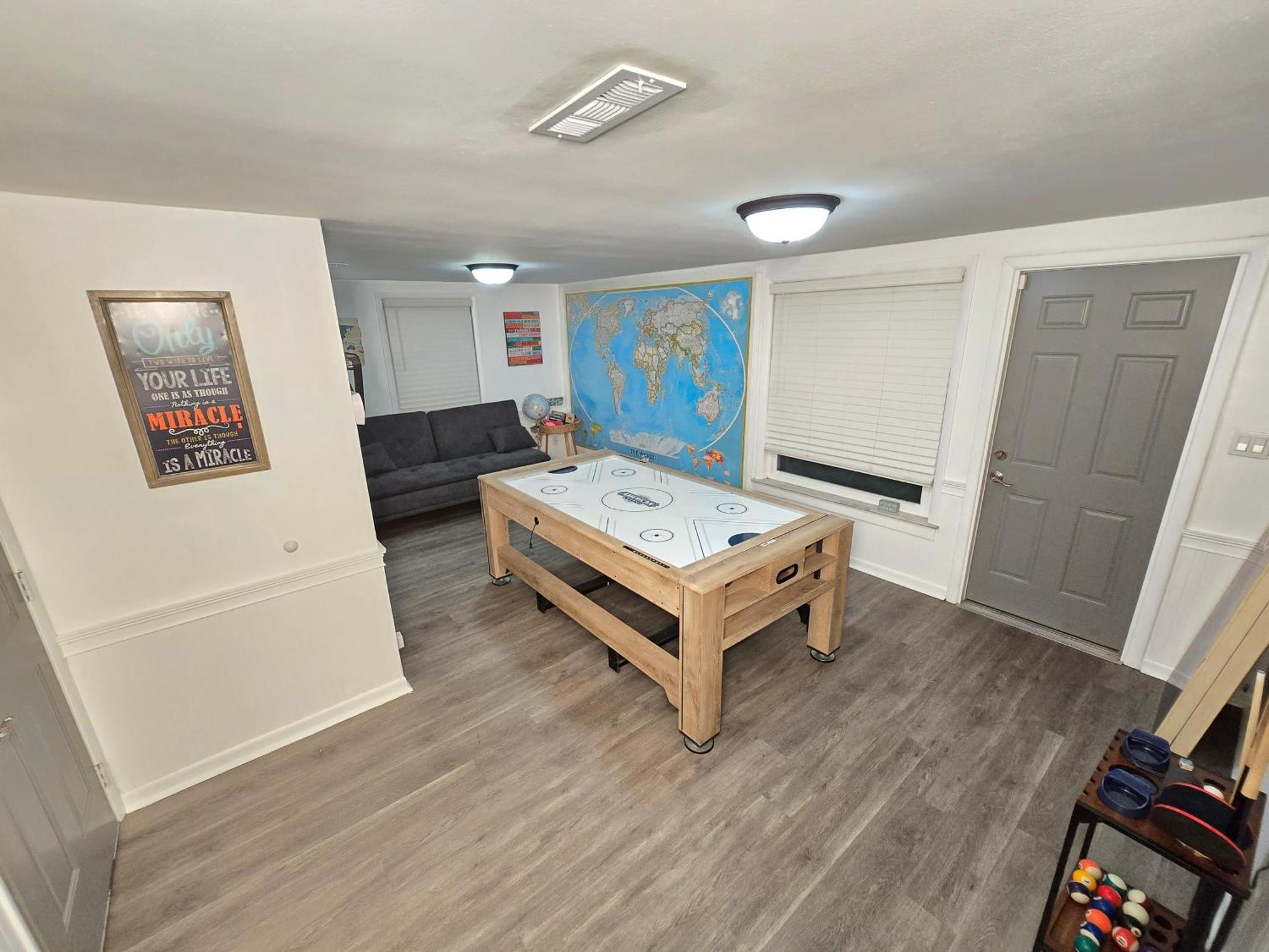 904 Nomad's Nest Mid-century Modern Entertainment With Vibes, 2 Mega Gamerooms, Pingpong, Pooltable, Gym, Patio